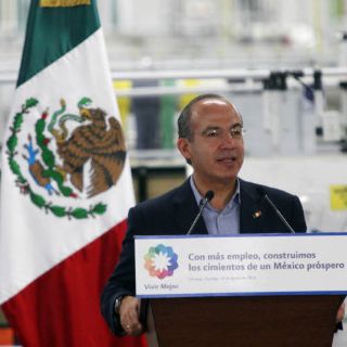 Calderón destaca creación de empleos formales en julio