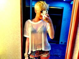 El look de la cantante juvenil sigue dando de qué hablar. ESPECIAL  /