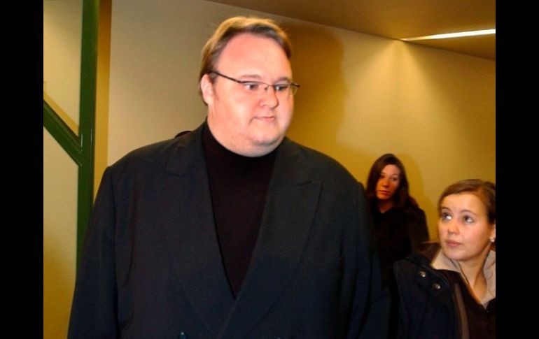 Kim Dotcom es acusado de hacer perder más de 500 millones de dólares a la industria del cine y de la música. ARCHIVO  /