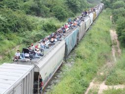 Desde hace varios años, el tren es el principal medio de traslado de miles de centroamericanos migrantes rumbo a EU. ARCHIVO  /