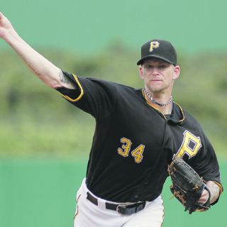 A.J. Burnett llega a 15 victorias en la campaña