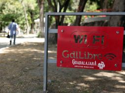 De los 135 puntos de acceso, sólo 42 son totalmente gratuitos, el resto son de Infinitum y se requiere clave para usarlas.  /