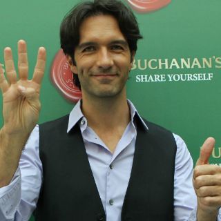 ''Tiempo para compartir'' dona horas por la educación