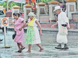 ''Helene'' provocó lluvias en el Norte de Veracruz. El meteoro se dirigía hacia Tampico con vientos de 30 kilómetros por hora. EFE  /