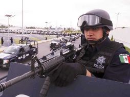 El gobierno federal desplegó a 15 mil elementos del Ejército y de la Policía Federal en siete estados del país. ARCHIVO  /
