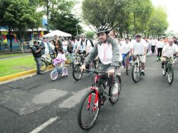 PEDALEAN POR LA SALUD. Ciclistas recorrieron el trayecto que se inició en la Glorieta Minerva, con rumbo a Plaza Universidad.  /