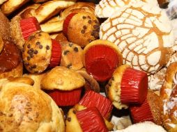 El encarecimiento del huevo afecta el precio al público de productos como el pan.  /