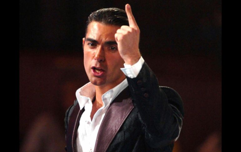 Ernesto D'Alessio acudió a la compañía para brindar su apoyo y expresar su emoción ante la obra. ARCHIVO  /