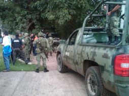 Los militares acudien al lugar de los hechos.  /