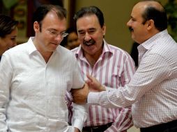Luis Videgaray, Emilio Gamboa Patrón y César Duarte, durante la primera reunión plenaria de senadores priistas. EL UNIVERSAL  /