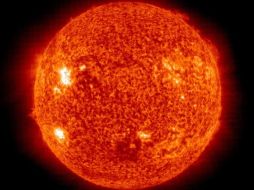 La estrella roja contenía grandes cantidades de litio, un elemento formado en el Big Bang y que se destruye con facilidad. ARCHIVO  /