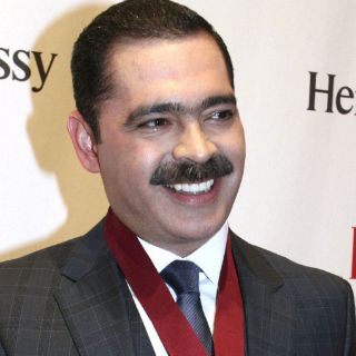 Rinden tributo a líder de Los Tucanes de Tijuana con disco de éxitos