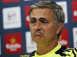 Mourinho mostró respeto por Barcelona y enfatizó que no ve muchos cambios tras la salida de Guardiola. AP  /