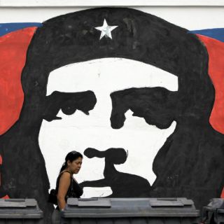 La hija del ''Che'' publica libro sobre el héroe