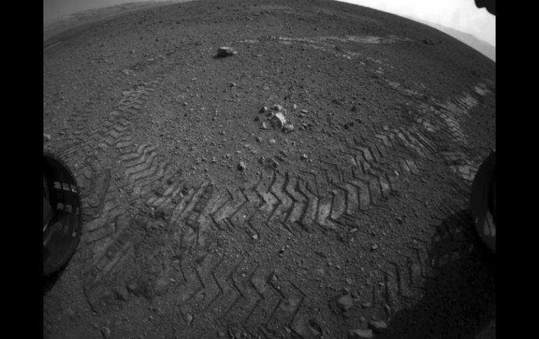 El explorador necesitó cerca de 16 minutos, y le permitió enviar, además, nuevas fotografías en blanco y negro. REUTERS  /