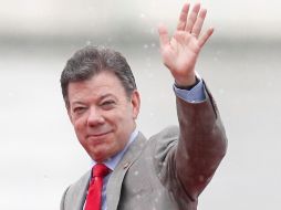 El gobierno de Santos sufre una merma en los niveles de aprobación que comenzaron con más del 70%, se descolgaron hasta el 45%. ARCHIVO  /