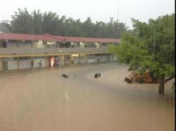 Para el rector del CUCosta, Max Greig, fue una de las peores inundaciones en el plantel.  /