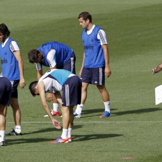 Kaká, fuera del clásico ante Barcelona