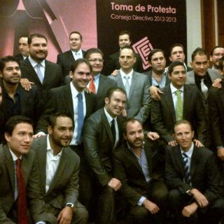 Cambia mesa directiva de jóvenes empresarios