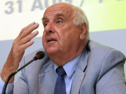 Etienne Davgnon, presidente de Spa Grand Prix,ofrece una rueda de prensa en Bruselas, Bélgica. EFE  /