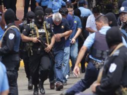 Momento de la detención de los hampones que trataban de ingresar a Nicaragua. REUTERS  /