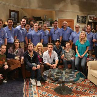 Científicos del Curiosity visitan el set de ''The Big Bang Theory''