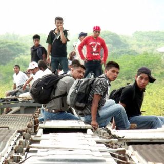 California aprueba primera ley contra deportaciones