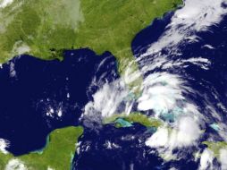 Imagen facilitada por la NOAA de la evolución de la tormenta tropical 'Isaac'. EFE  /