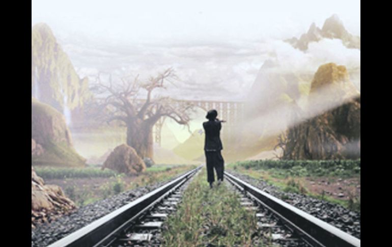 Los bailarines y los videógrafos se complementan para establecer su 'lenguaje' en el escenario del arte en México. ESPECIAL  /