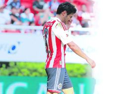 Tristeza. Rafael Márquez Lugo anotó para Chivas, pero su gol no les impidió una nueva derrota en el Apertura 2012.  /
