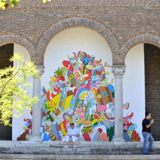 Palomas azules, verdes y rojas invaden Venecia