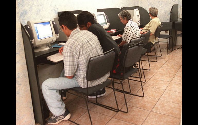 Tlajomulco o Tonalá la instalación de cibercafés ha crecido sustancialmente. ARCHIVO  /