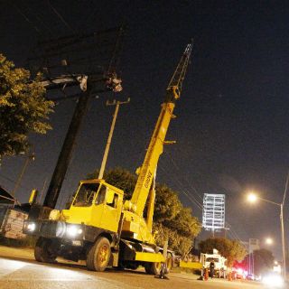 Retiran espectaculares en Lázaro Cárdenas