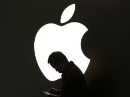 Las acciones de la firma de Cupertino subieron luego de ganar un litigio a Samsung por 1,050 MDD. ARCHIVO  /