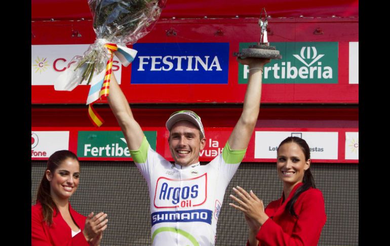 Degenkolb celebrando su victoria en la décima vuelta de la competencia. AP  /