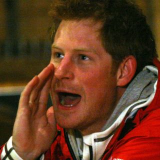 Fotos del príncipe Enrique causaron tres mil 600 quejas en Gran Bretaña