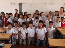 Grupo de 4º A de la escuela urbana no. 196 'Tomás Escobedo'.  /