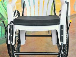 Imagen de una de las 30 sillas que fueron donadas al gobierno sonorense por una ONG. EFE  /