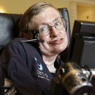 Hawking se une a la fiesta paralímpica