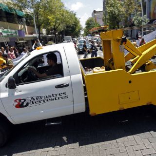 Ofrece Raúl Vargas gestionar problema de representantes de grúas