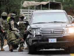 La Marina custodió el lugar de los hechos para que los peritos especiales de EU realizaran su trabajo. ARCHIVO  /