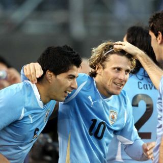 Cavani y Forlán convocados por Uruguay