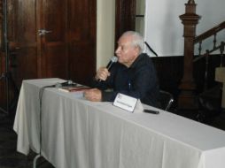 Misionero guadalupano José Sandoval Iñiguez durante su ponencia.  /