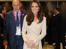 El abrigo parece no pasar de moda, tiene más de seis años, y para Catalina sigue siendo una opción. EFE  /