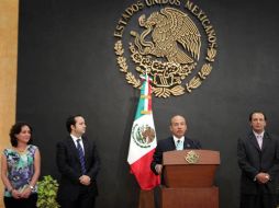 Felipe Calderón presenta la Iniciativa de la Ley General de Atención y Protección a las Victimas, en Los Pinos. NTX  /