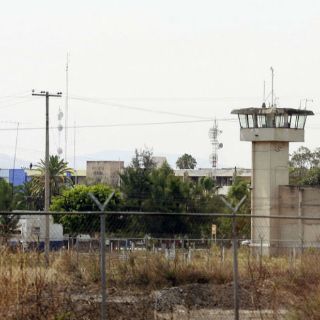 Sentencian a un hombre por delitos federales