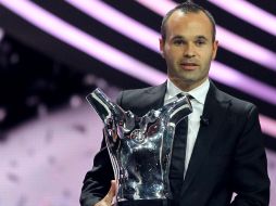 Nadal felicitó a través de redes sociales a Andrés Iniesta (foto) por haber sido reconocido como mejor jugador del año en Europa.AFP  /