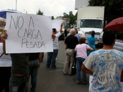 Al menos 40 vecinos participaron en la manifestación para ser escuchados por la autoridad.  /