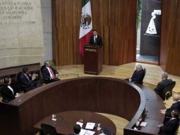 El presidente electo de México, Enrique Peña Nieto, llamó a dar pasos juntos, por encima de las diferencias. EL UNIVERSAL  /