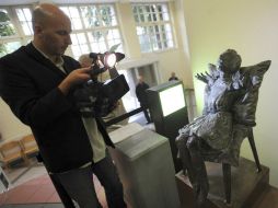 Se crearon monumentos a las victimas por el medicamento Talidomida que ocasionó daños irreversibles en muchas mujeres. EFE  /